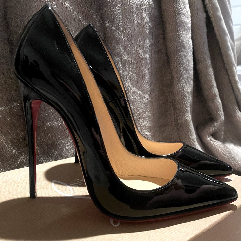 Christian Louboutins So Kate heels EU 39